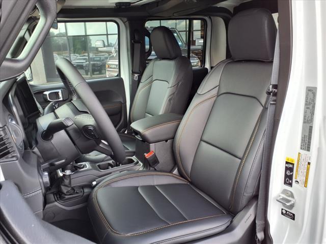 new 2025 Jeep Gladiator car, priced at $41,438