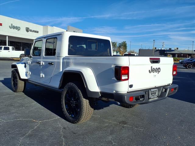 new 2025 Jeep Gladiator car, priced at $39,409