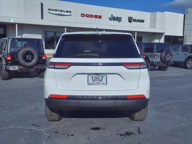 new 2025 Jeep Grand Cherokee car, priced at $37,335