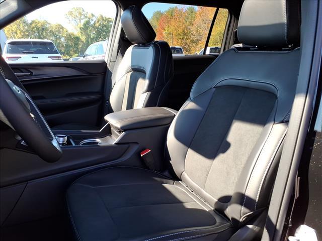 new 2025 Jeep Grand Cherokee L car, priced at $39,165