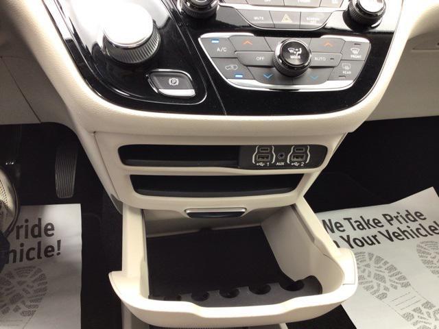 used 2021 Chrysler Pacifica car, priced at $20,285