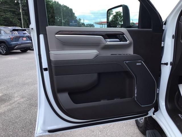 new 2025 GMC Sierra 2500 car, priced at $77,200