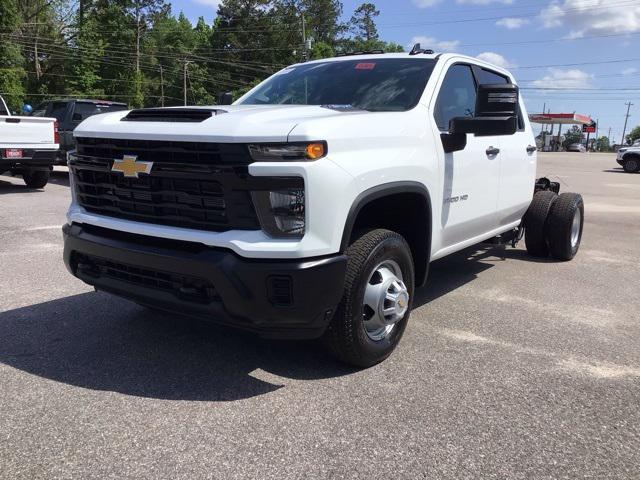 new 2025 Chevrolet Silverado 3500 car, priced at $60,543