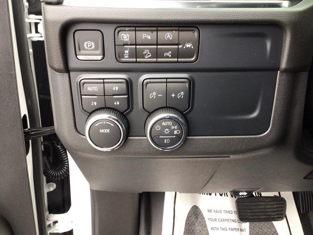 new 2025 Chevrolet Suburban car, priced at $78,095