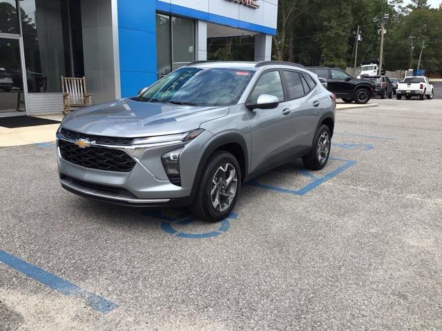 new 2025 Chevrolet Trax car, priced at $22,750