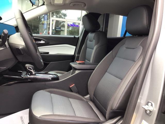 new 2025 Chevrolet Trax car, priced at $22,750