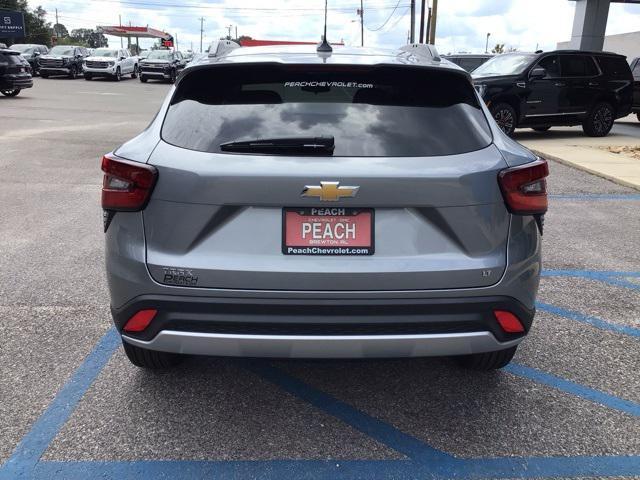 new 2025 Chevrolet Trax car, priced at $22,750