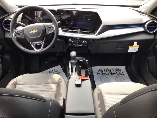new 2025 Chevrolet Trax car, priced at $22,750