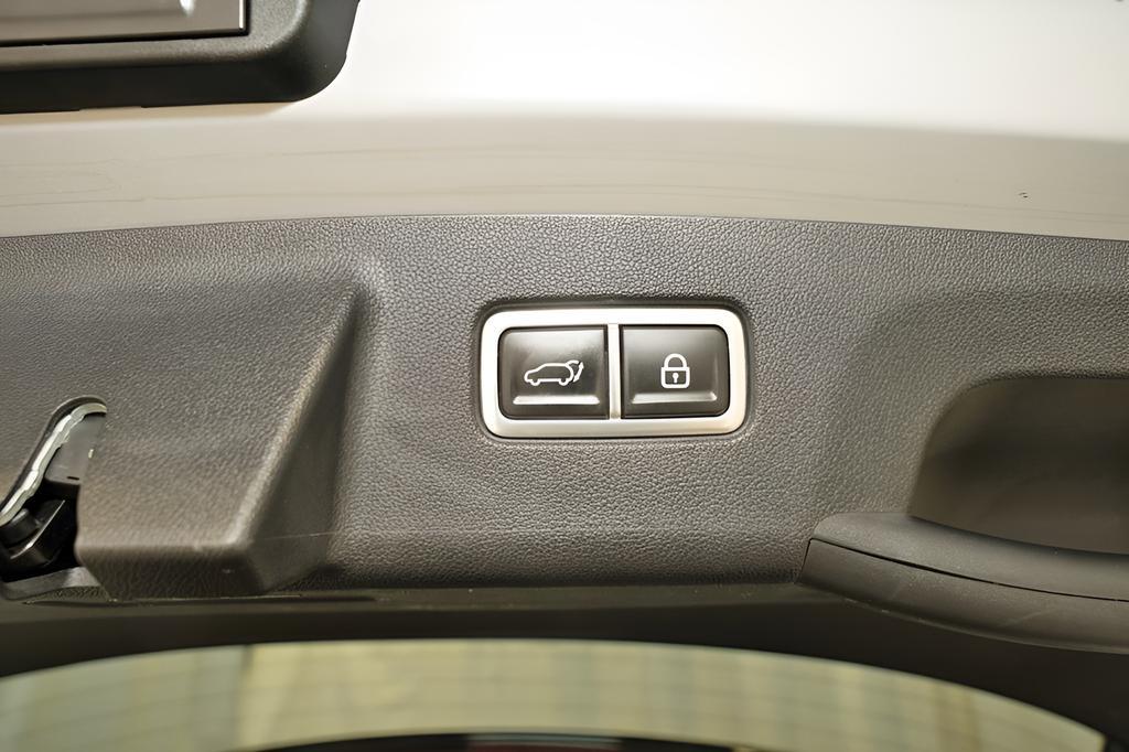 used 2022 Kia Sorento car, priced at $31,244