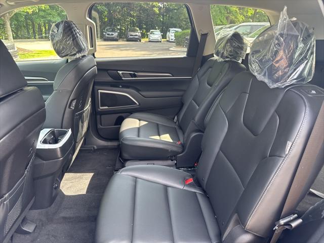 new 2025 Kia Telluride car, priced at $38,811