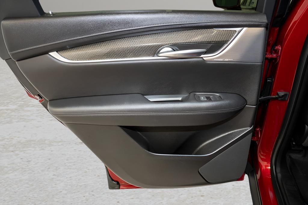 used 2020 Cadillac XT5 car, priced at $19,544