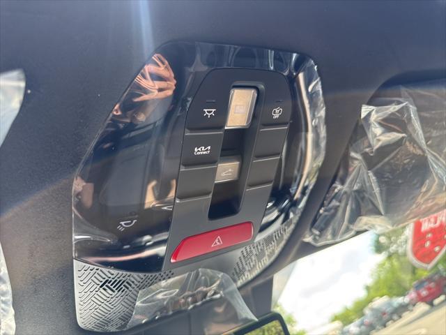 new 2026 Kia EV9 car, priced at $68,114