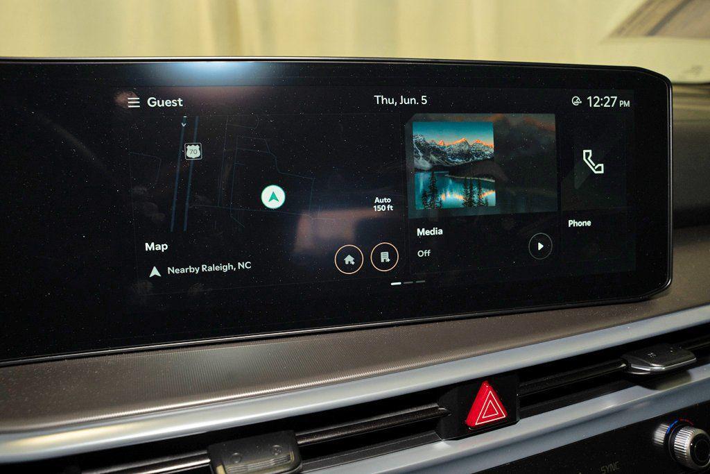 new 2025 Kia Sorento car, priced at $37,697