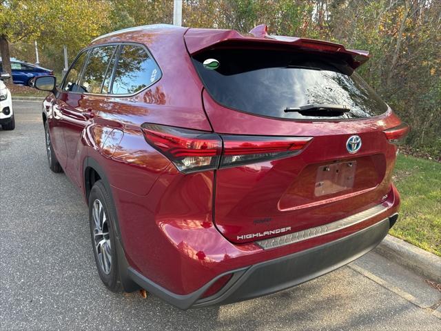 used 2022 Toyota Highlander Hybrid car, priced at $35,441