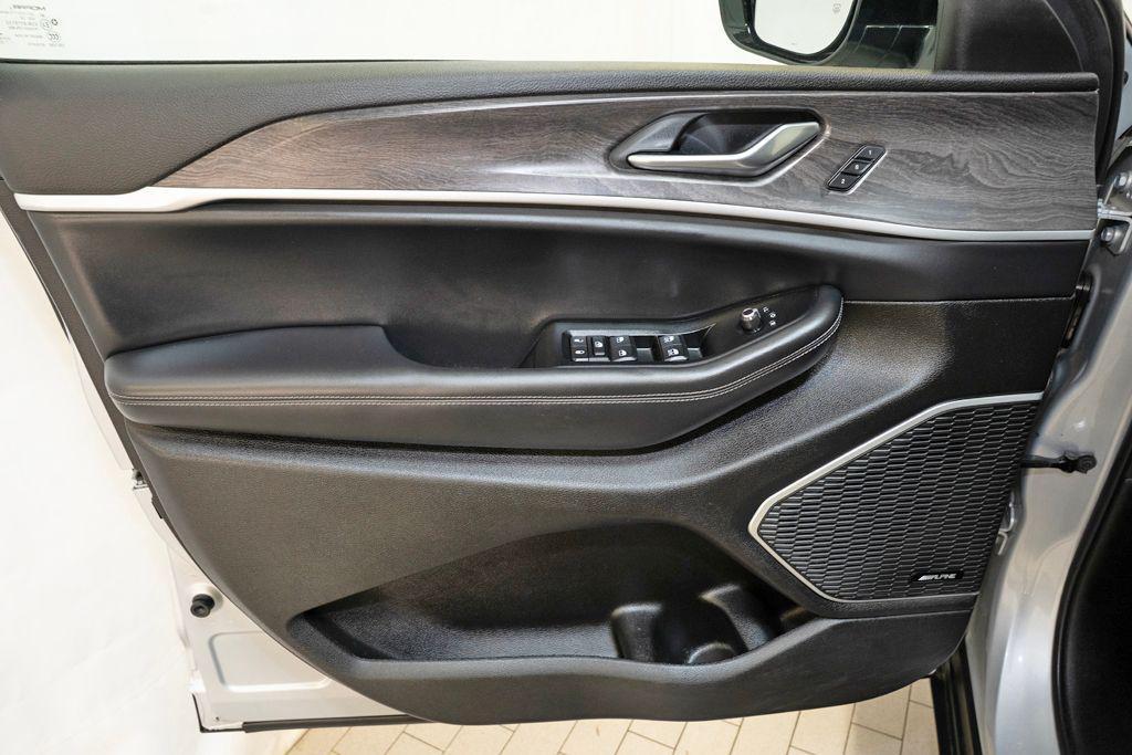 used 2022 Jeep Grand Cherokee L car, priced at $29,211