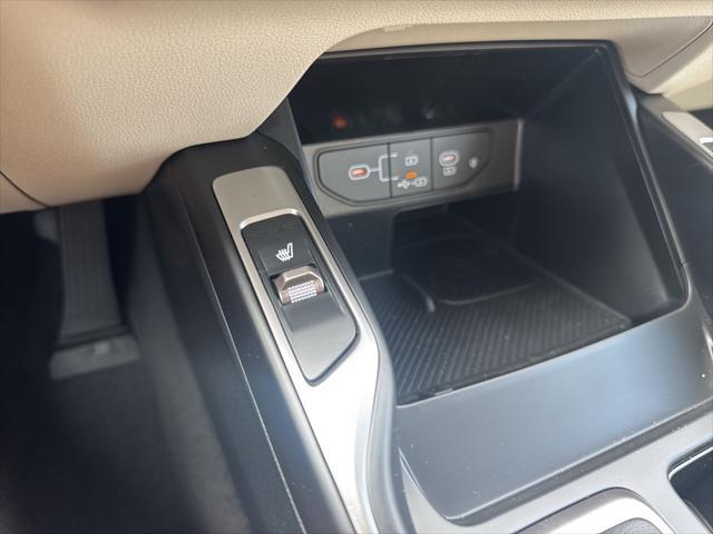 new 2025 Kia Sorento car, priced at $35,104