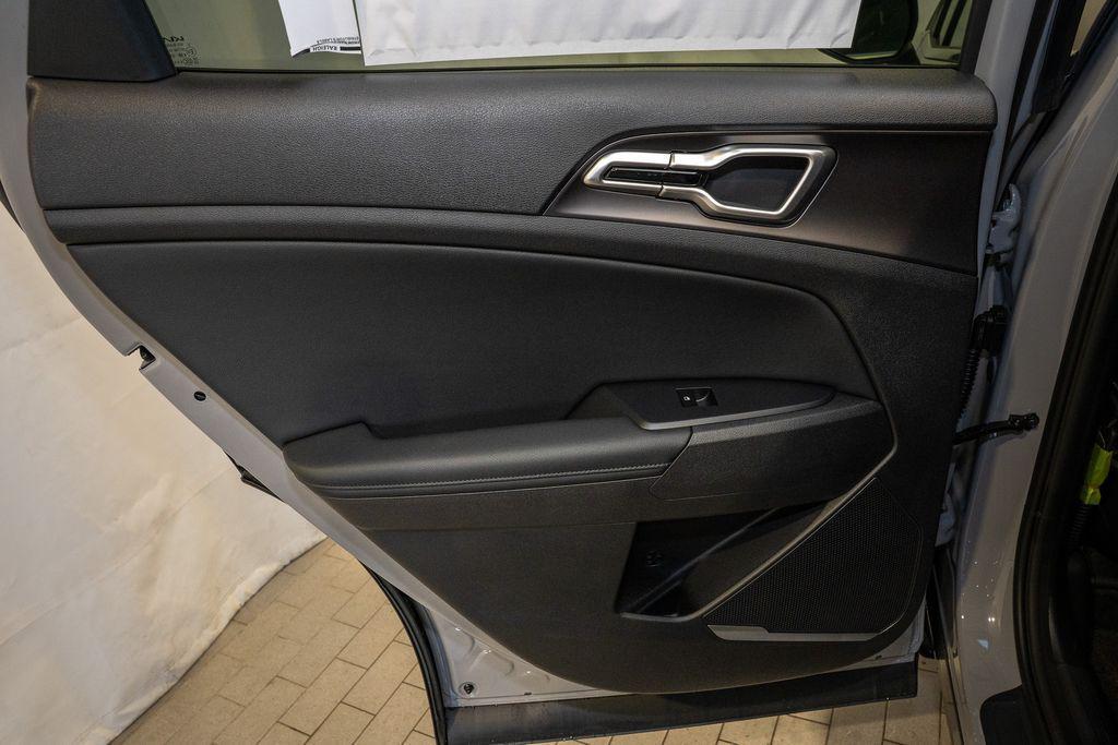 new 2026 Kia Sportage Hybrid car, priced at $33,901