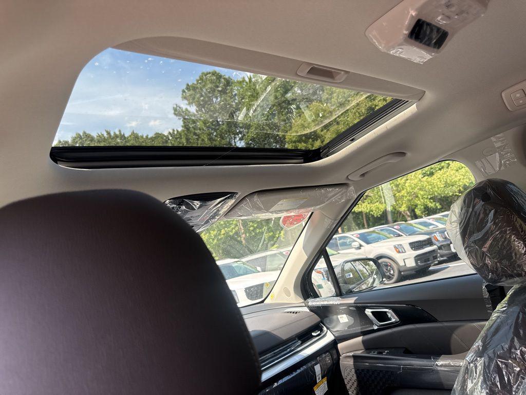 new 2026 Kia Carnival car, priced at $51,611