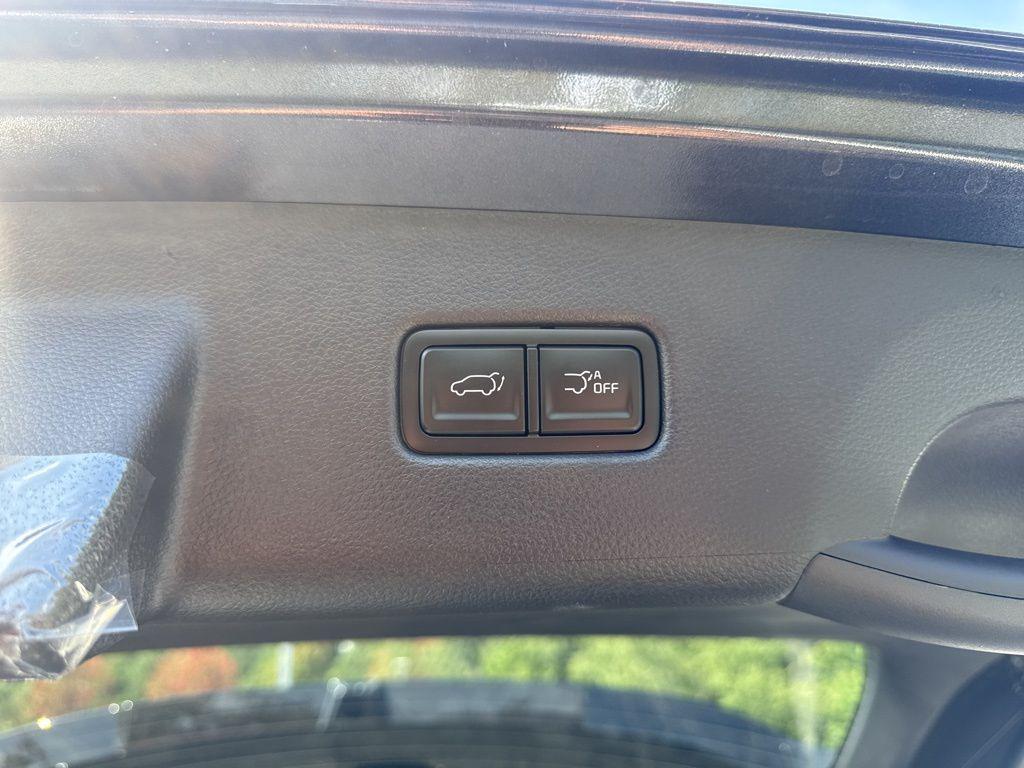 new 2026 Kia Carnival car, priced at $51,611