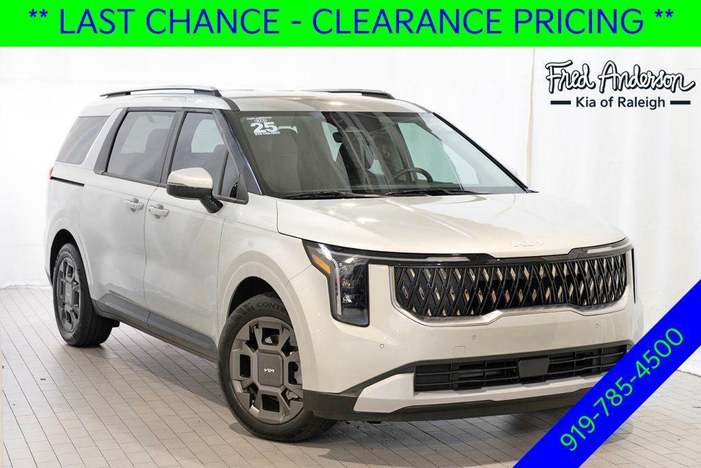 used 2025 Kia Carnival Hybrid car, priced at $39,352