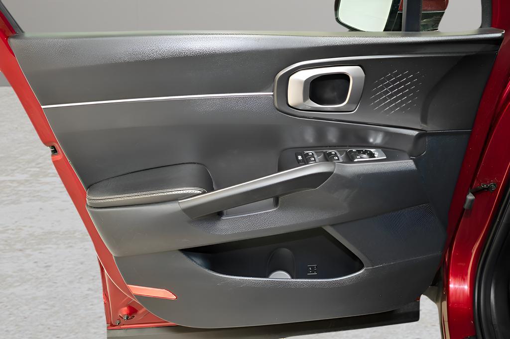 used 2023 Kia Sorento car, priced at $21,879