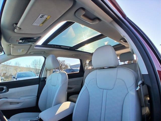 new 2025 Kia Sorento car, priced at $36,310