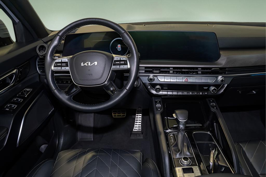 used 2024 Kia Telluride car, priced at $43,457