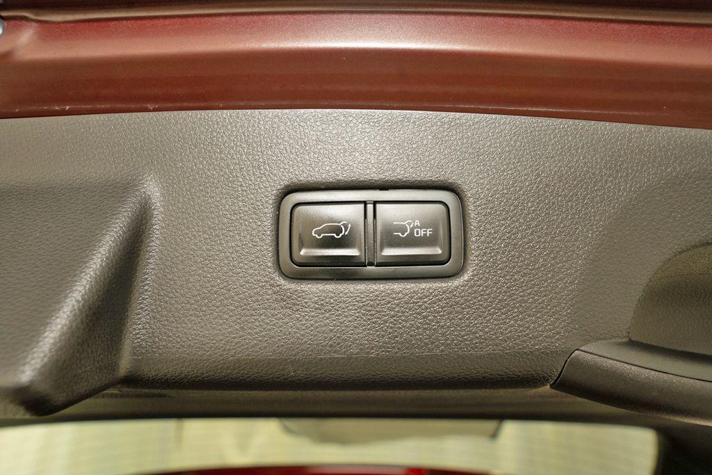 used 2023 Kia Carnival car, priced at $35,277