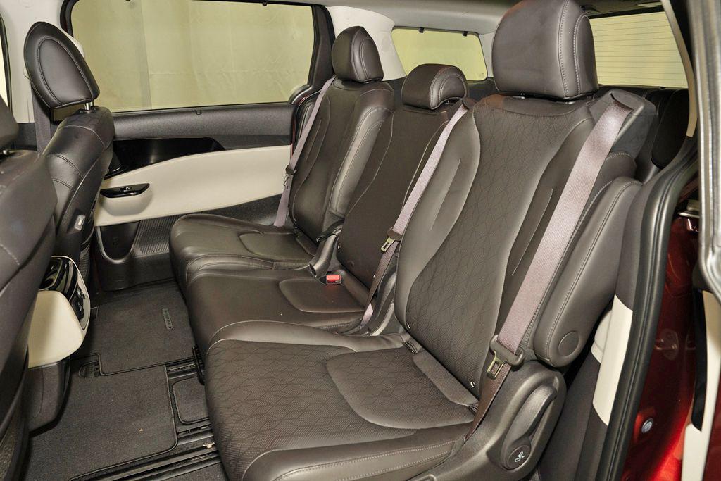 used 2023 Kia Carnival car, priced at $35,277