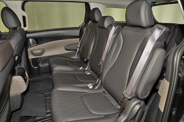 new 2025 Kia Carnival car, priced at $38,122