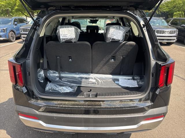 new 2025 Kia Sorento car, priced at $34,686