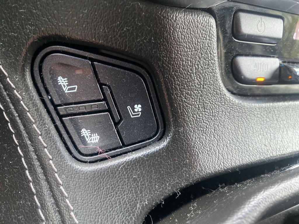 used 2020 Chevrolet Suburban car, priced at $39,088