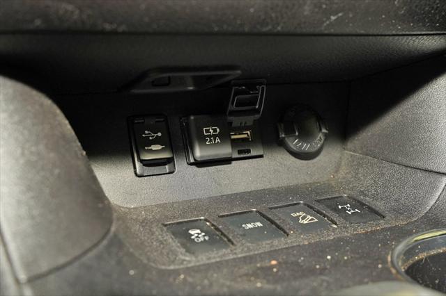 used 2019 Toyota Highlander car, priced at $27,256