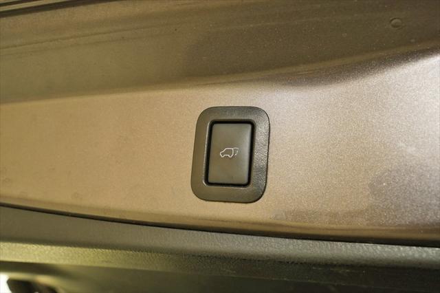 used 2019 Toyota Highlander car, priced at $27,256