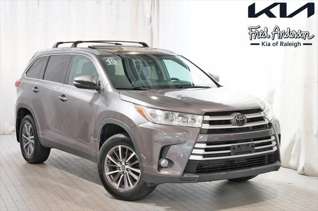 used 2019 Toyota Highlander car, priced at $27,256