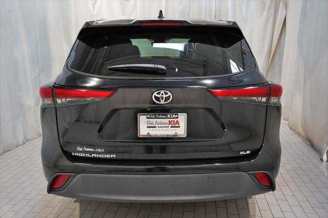 used 2022 Toyota Highlander car, priced at $31,180