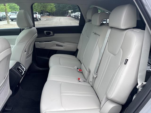 new 2025 Kia Sorento car, priced at $35,303