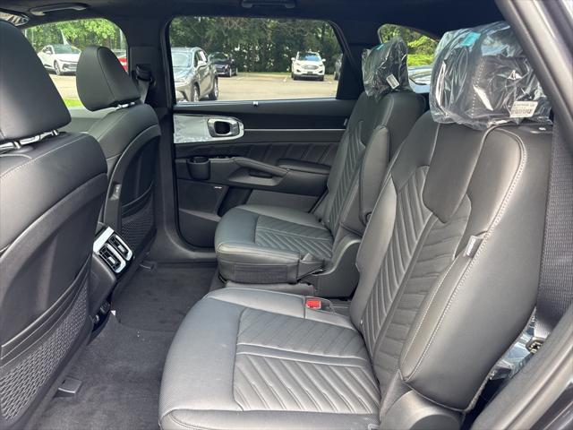 new 2025 Kia Sorento car, priced at $43,490