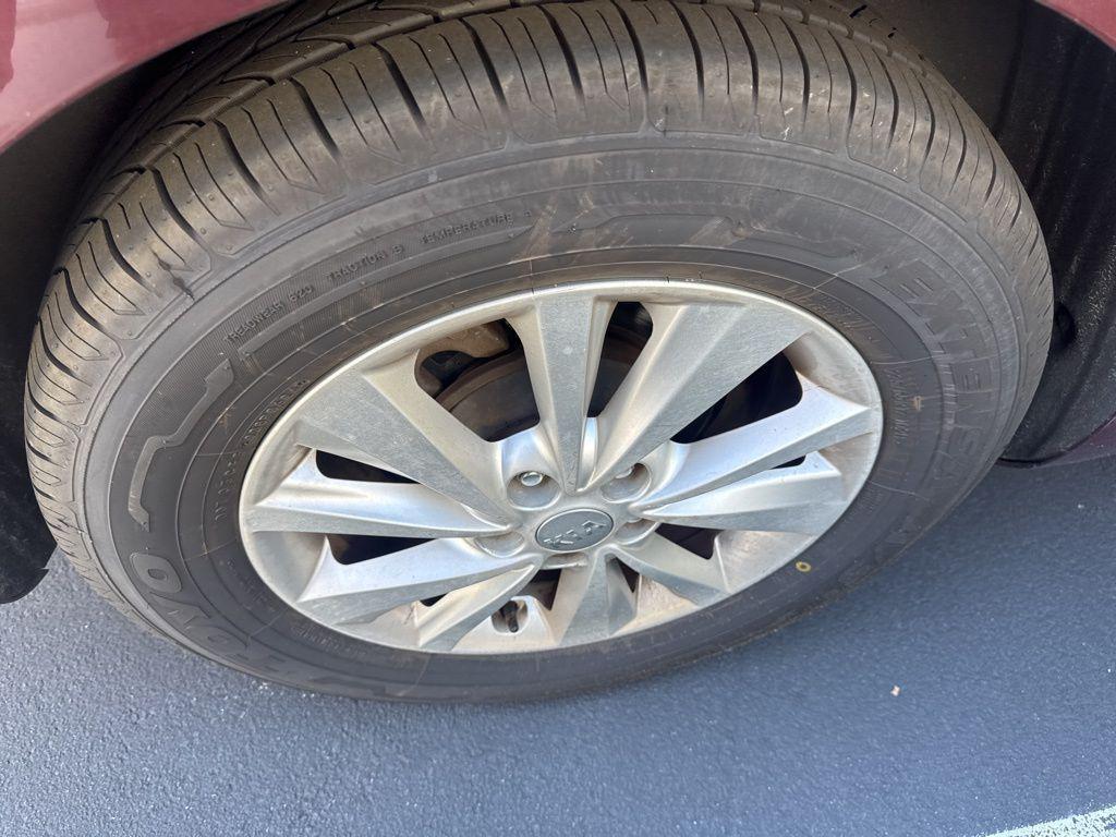 used 2015 Kia Sedona car, priced at $8,898