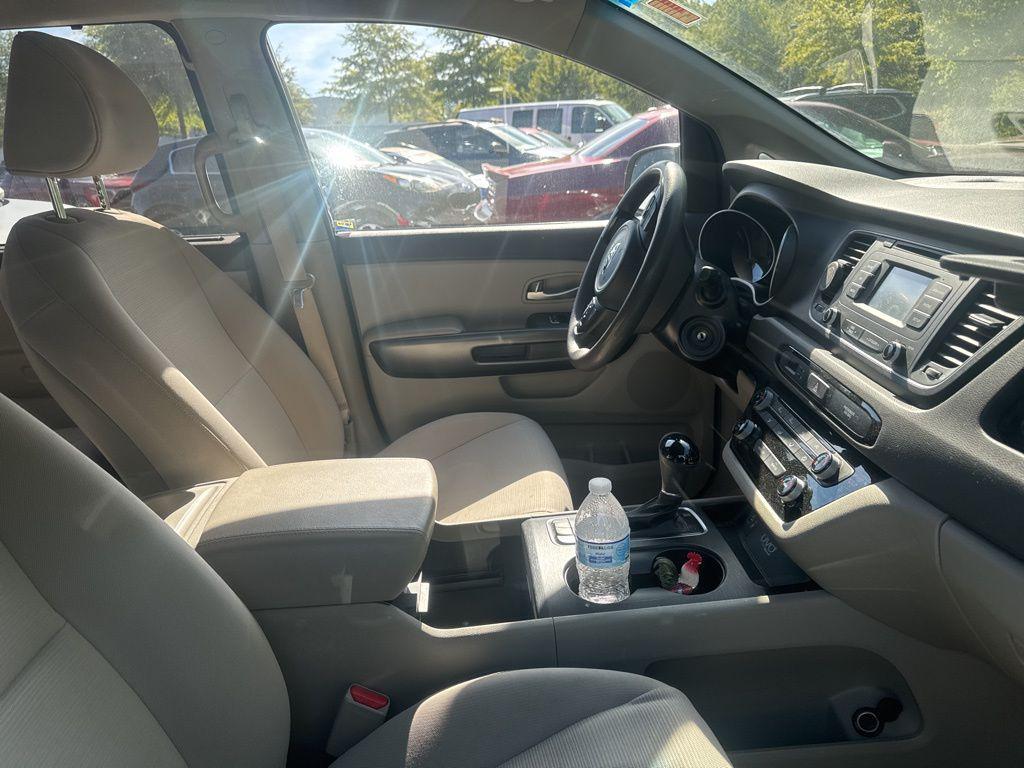 used 2015 Kia Sedona car, priced at $8,898