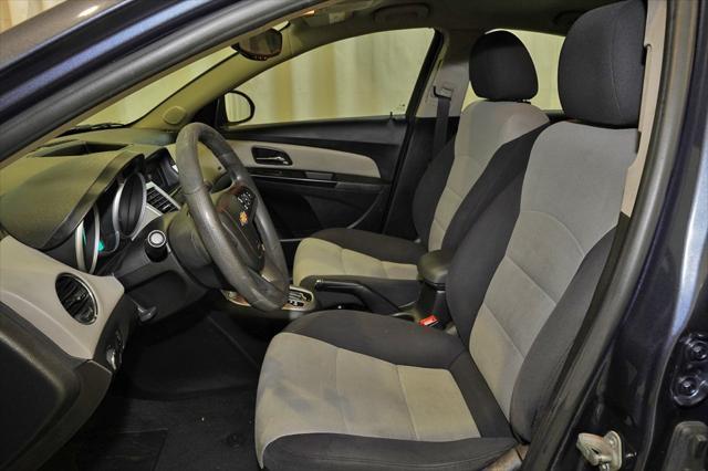 used 2014 Chevrolet Cruze car, priced at $7,252