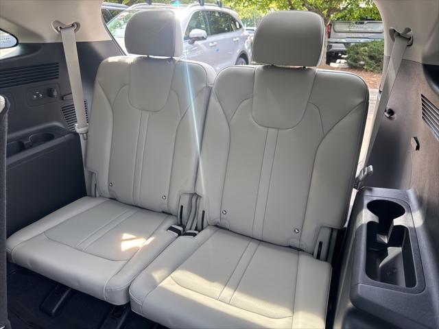 new 2025 Kia Sorento car, priced at $36,695