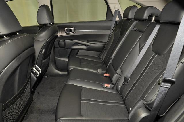 new 2025 Kia Sorento car, priced at $35,188