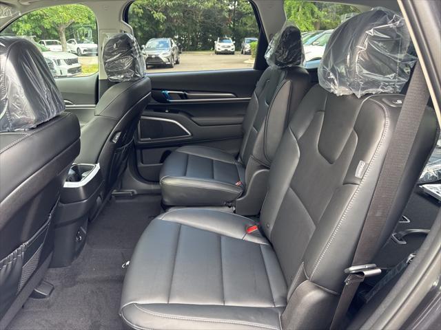 new 2025 Kia Telluride car, priced at $38,597