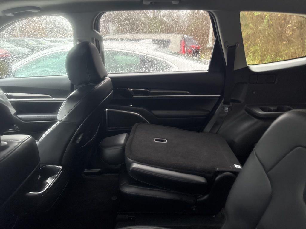 used 2024 Kia Telluride car, priced at $34,465