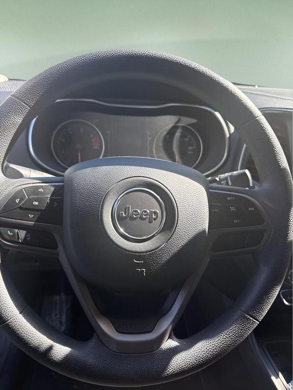 used 2020 Jeep Cherokee car, priced at $15,435