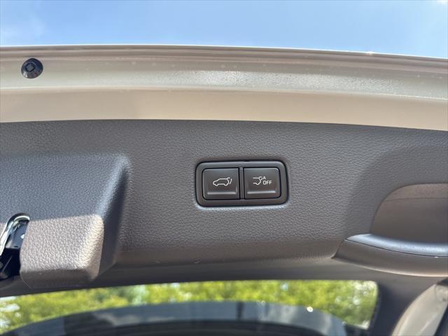 new 2025 Kia Carnival car, priced at $40,996