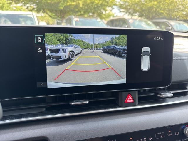 new 2025 Kia Carnival car, priced at $40,996