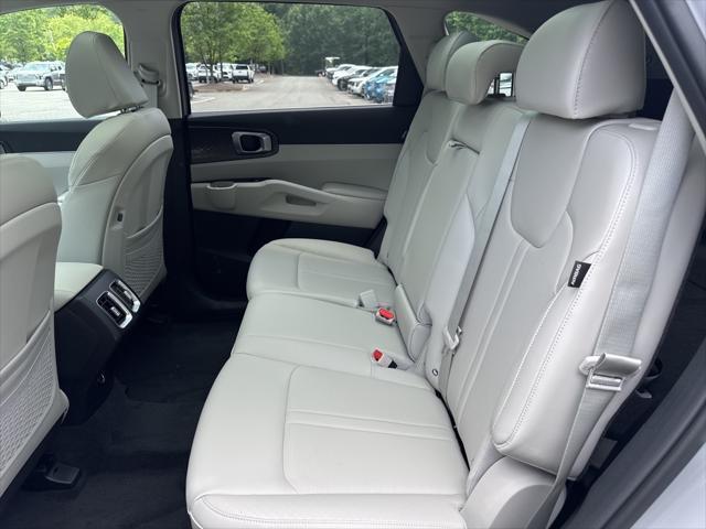 new 2025 Kia Sorento car, priced at $35,028