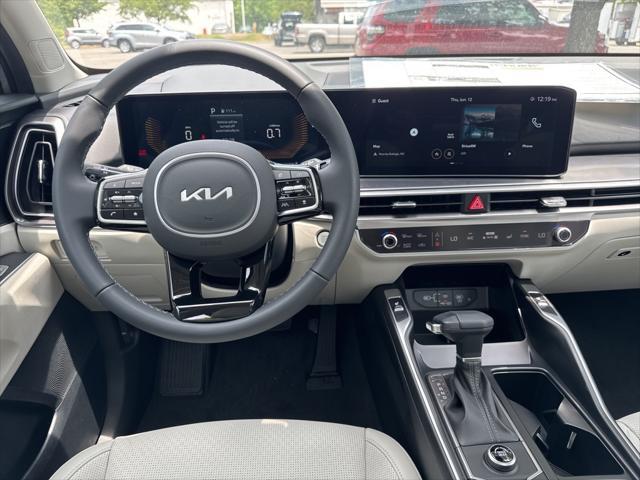new 2025 Kia Sorento car, priced at $35,028